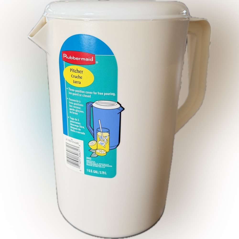 Vintage Rubbermaid 1 Gallon Pitcher Almond #3063 With Lid NEW